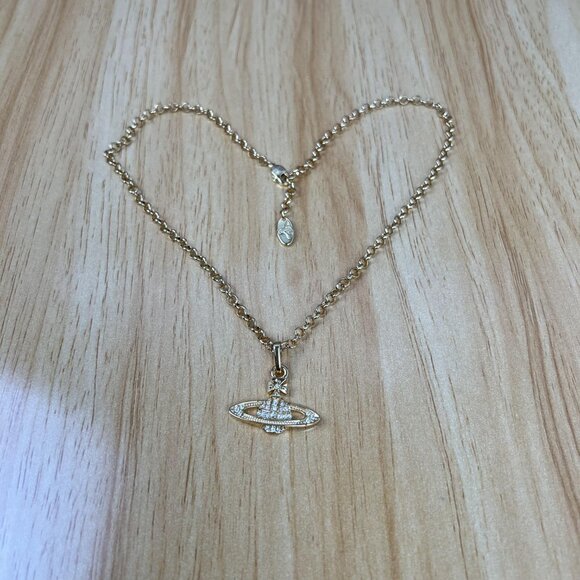 NEW Vivienne Westwood Mini bas relief pendant Gold - Picture 3 of 9